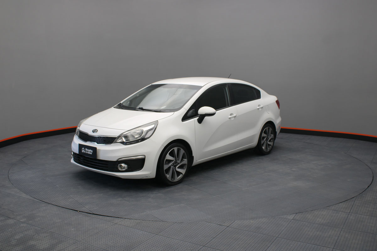 KIA RIO FULL AÑO 2015 Sedán