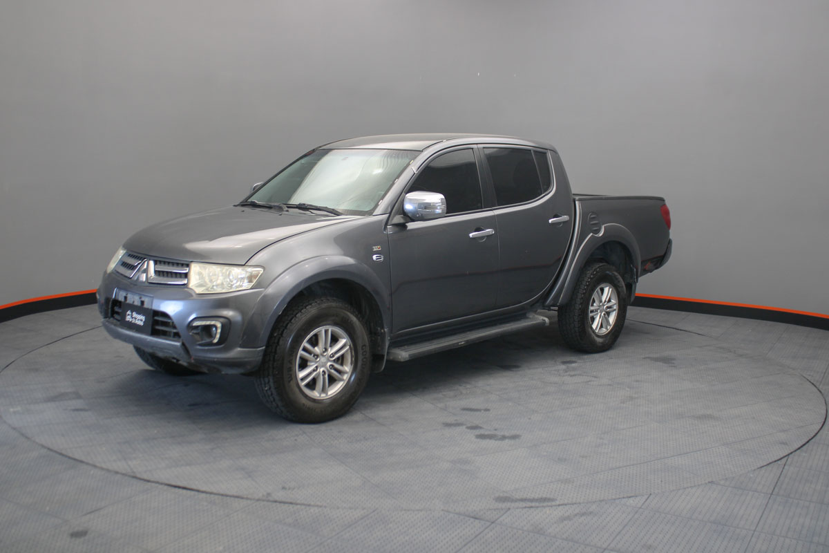 MITSUBISHI L200 TRITÓN D/C 3.5 HPE 4X4 FLEX 2017