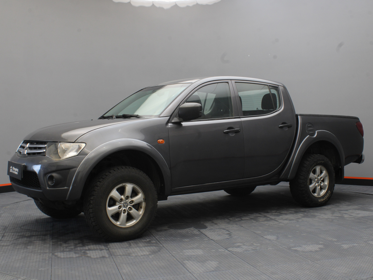 MITSUBISHI L200 TRITON 2016