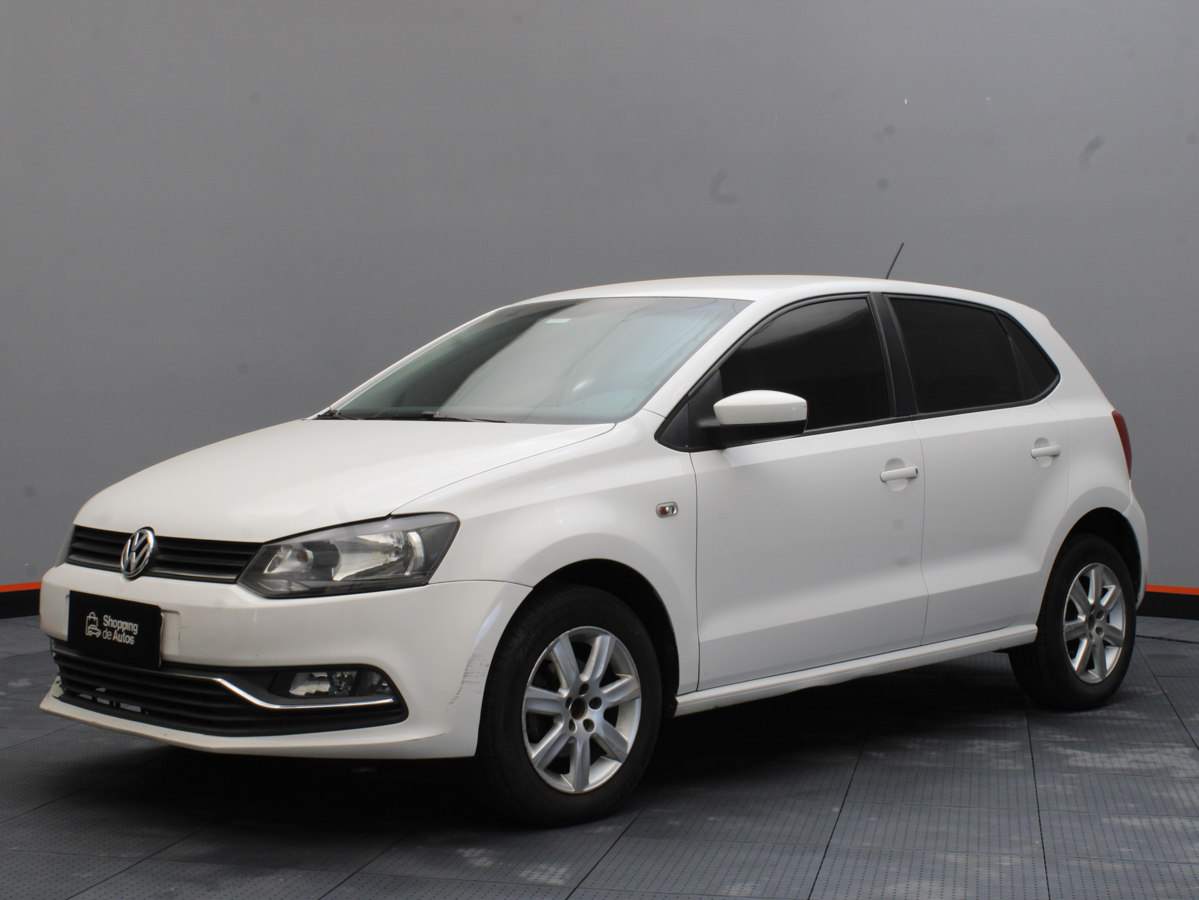 VOLKSWAGEN POLO 2015