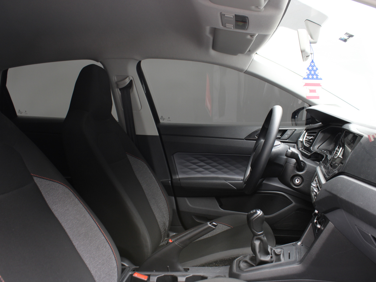 VOLKSWAGEN POLO TRACK 2025