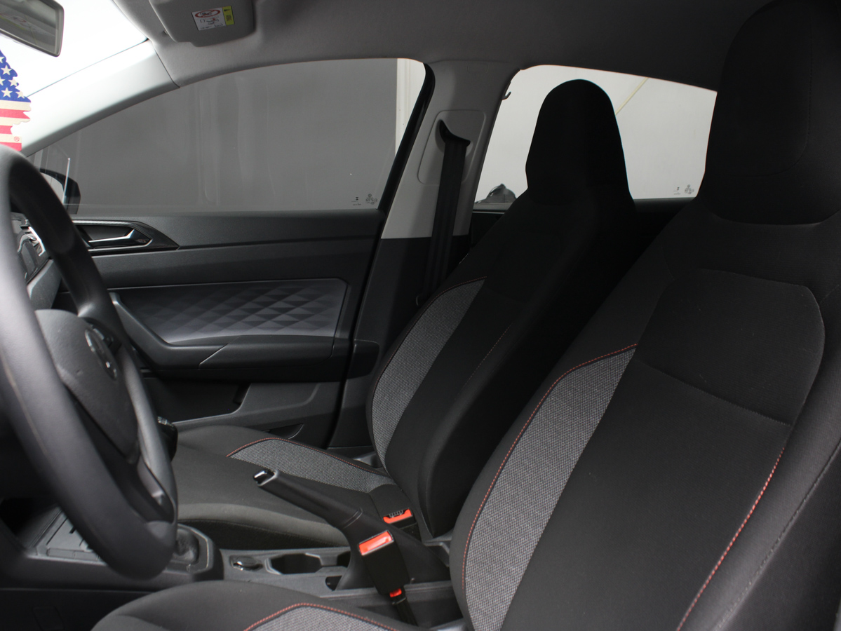 VOLKSWAGEN POLO TRACK 2025