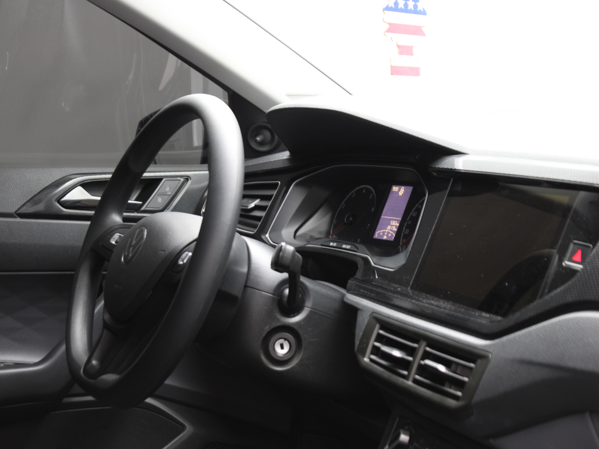 VOLKSWAGEN POLO TRACK 2025