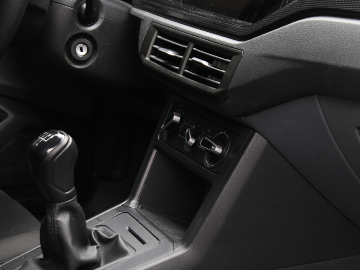 VOLKSWAGEN POLO TRACK 2025