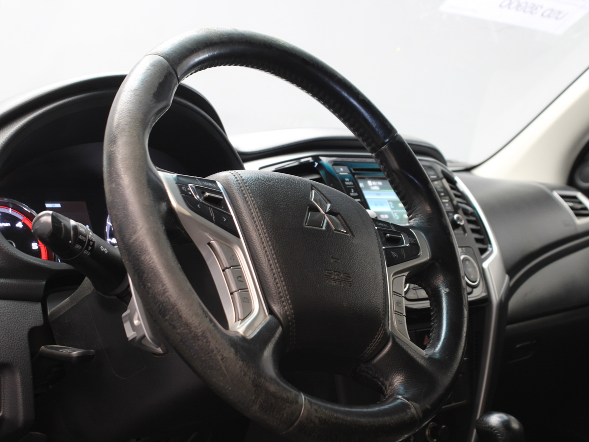 MITSUBISHI L200 DIT 4x4 AT 2021