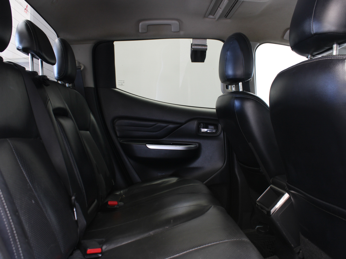 MITSUBISHI L200 DIT 4x4 AT 2021