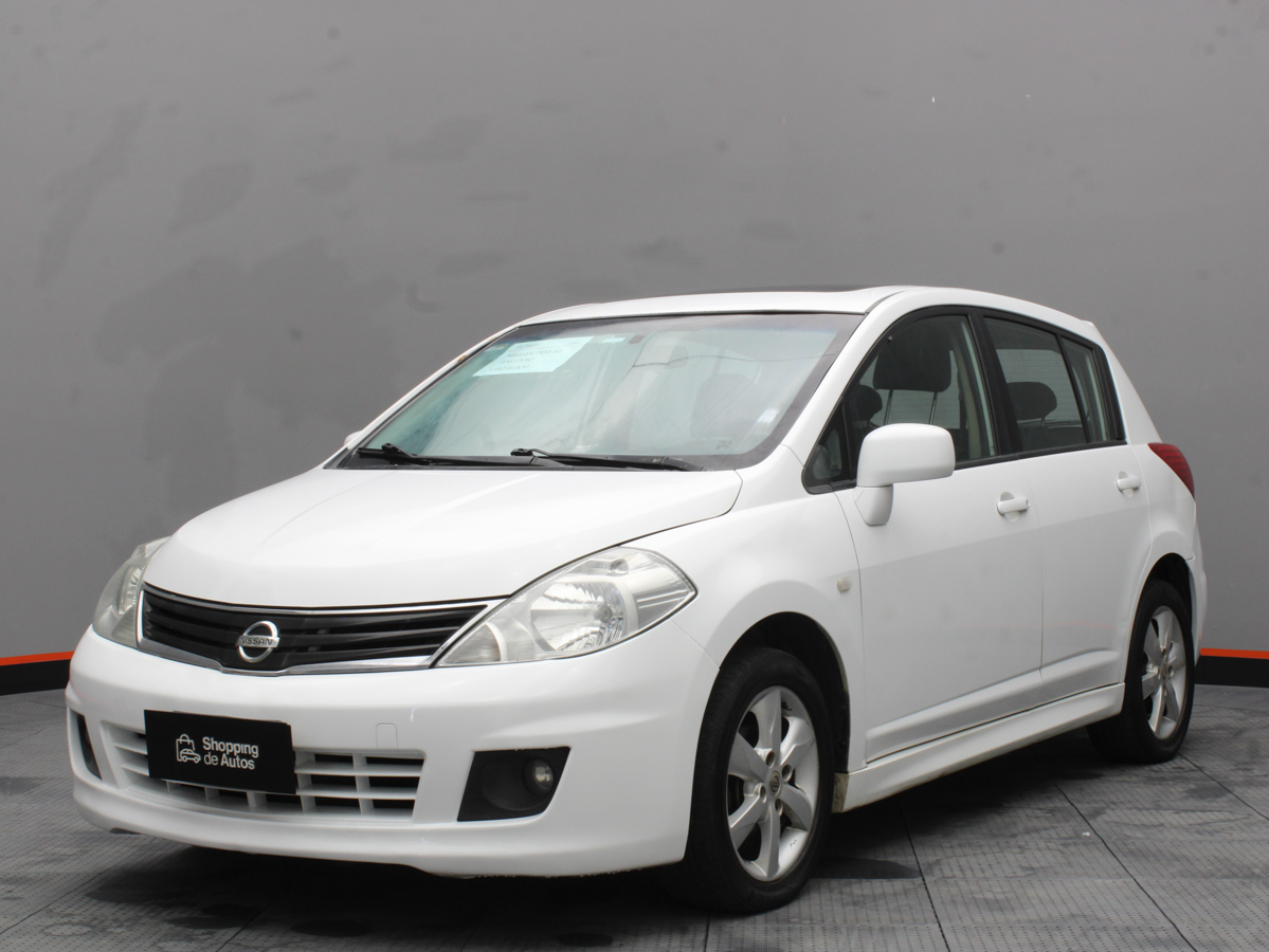 NISSAN TIIDA 2010