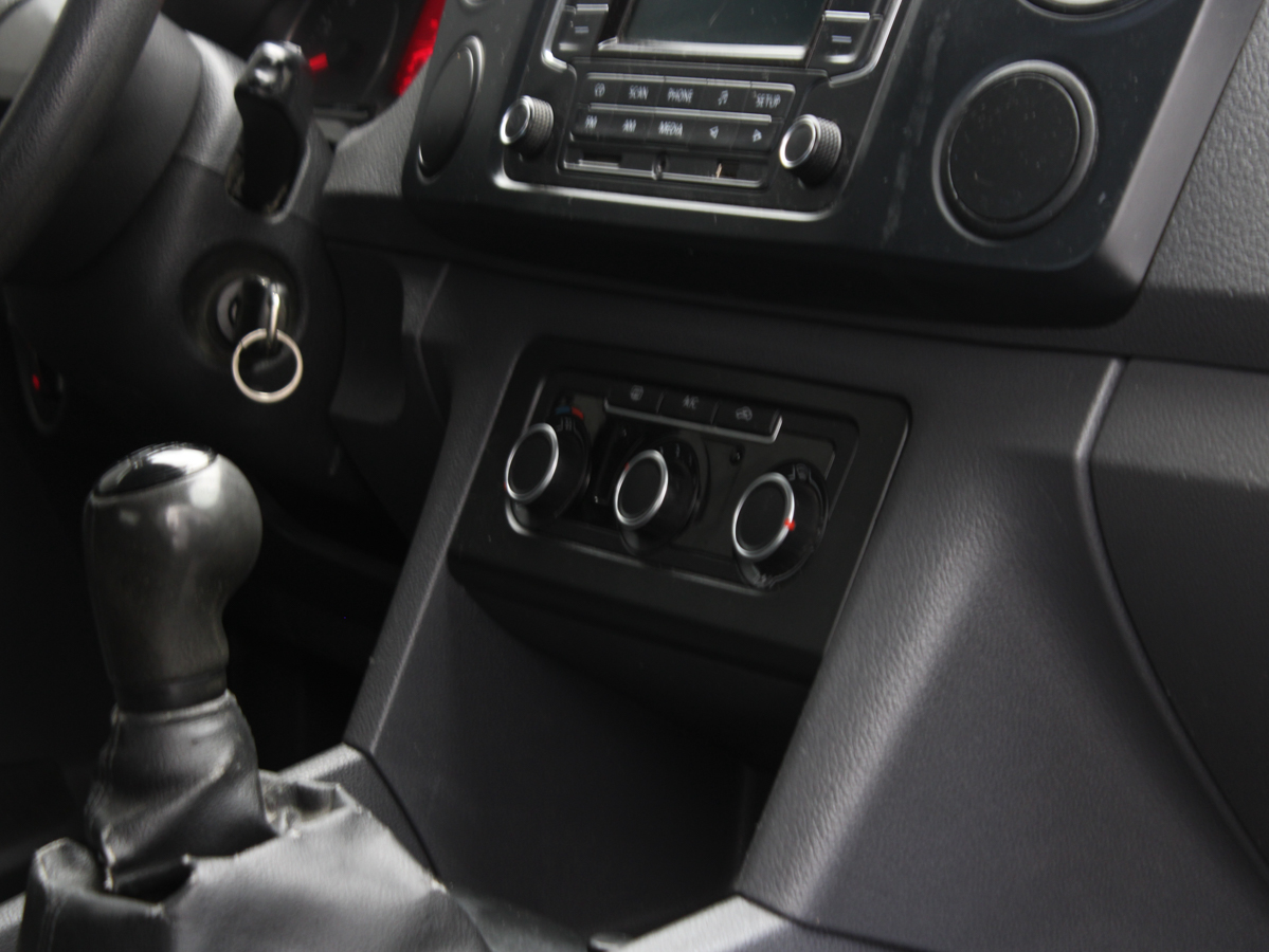 VOLKSWAGEN AMAROK 2013