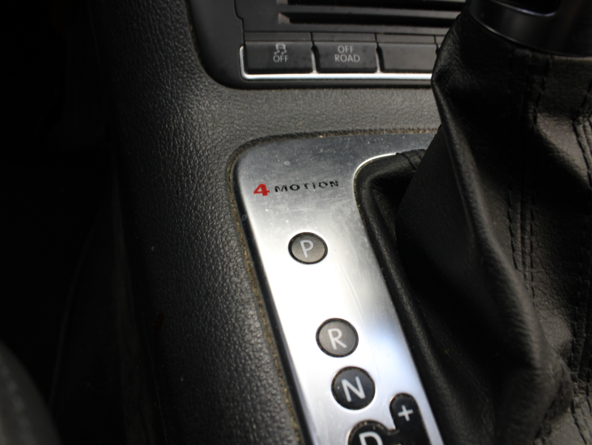 VOLKSWAGEN TIGUAN 2011