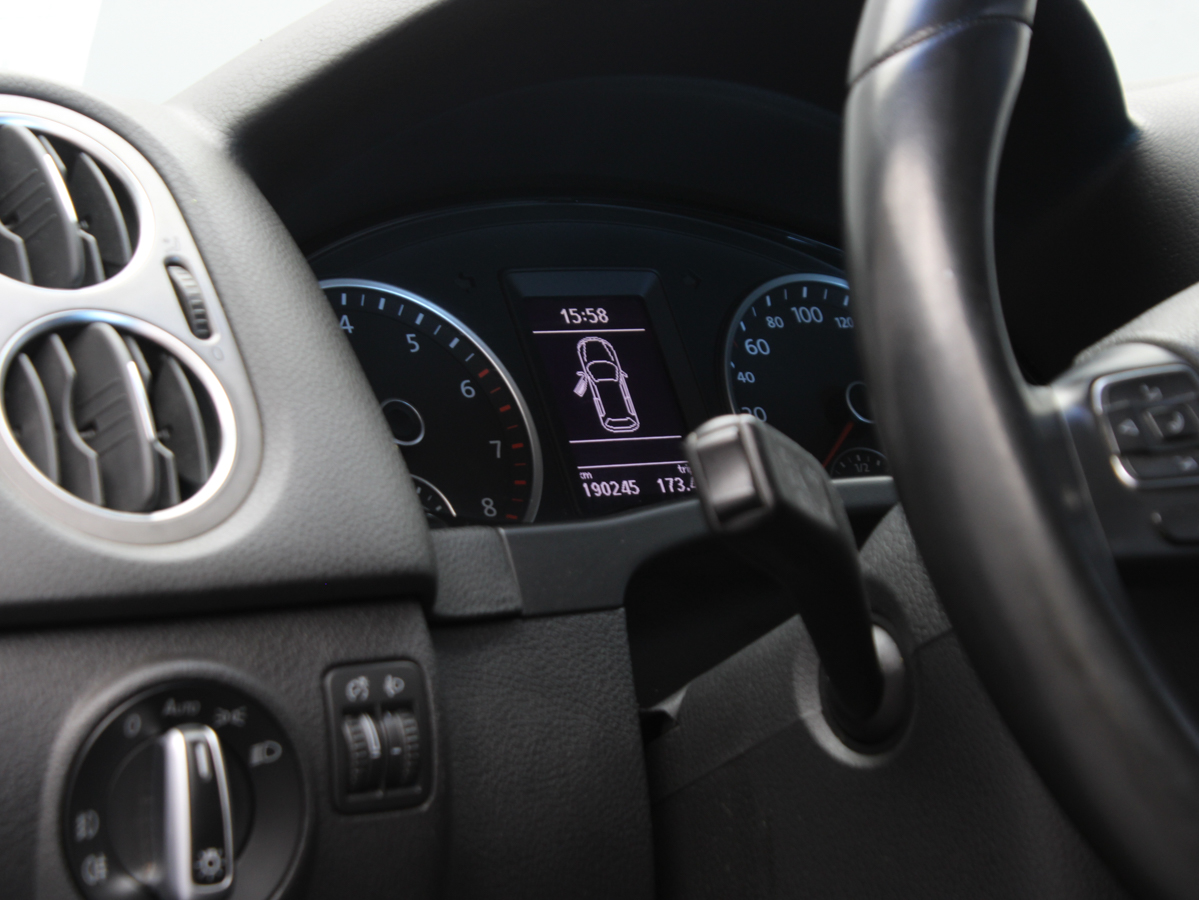 VOLKSWAGEN TIGUAN 2011