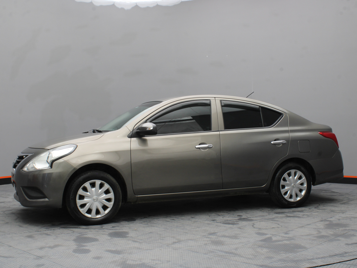 NISSAN VERSA 2019