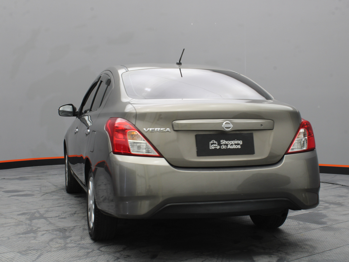 NISSAN VERSA 2019