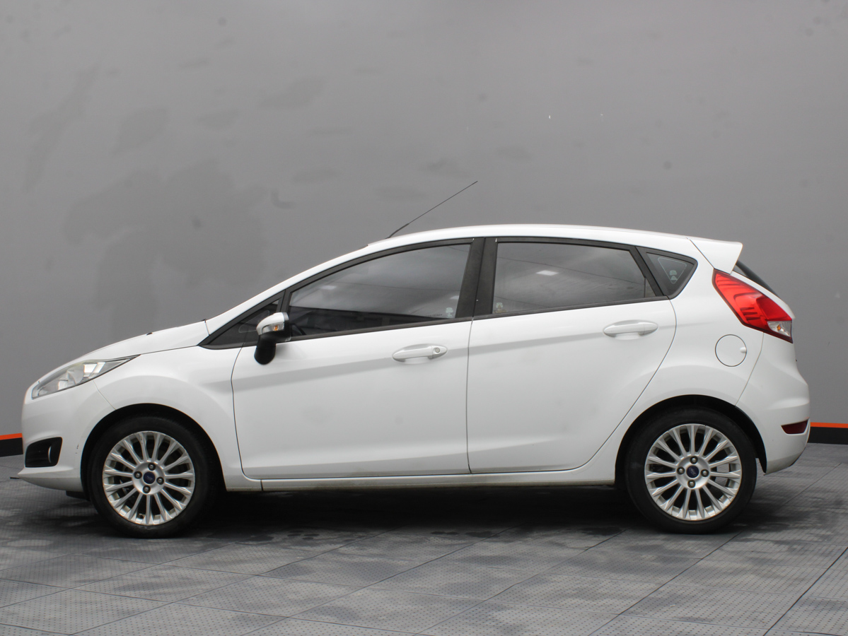 FORD FIESTA SE 2016