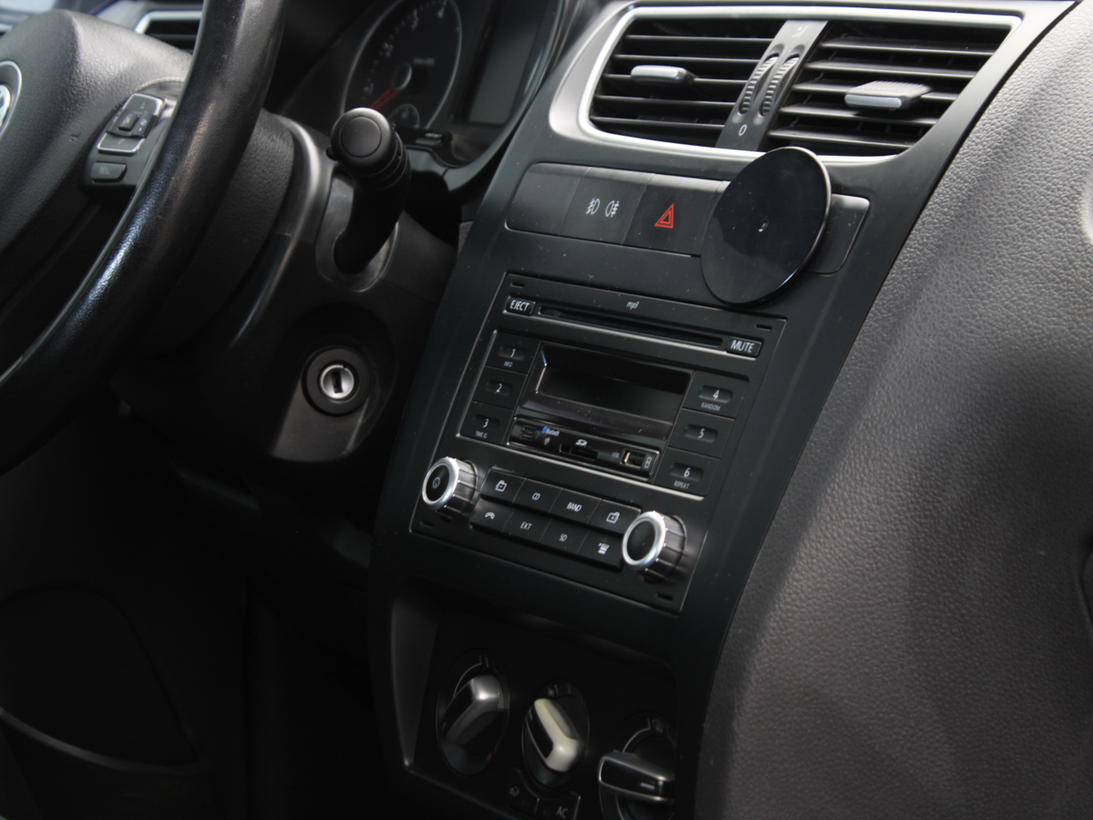 VOLKSWAGEN SURAN 2013