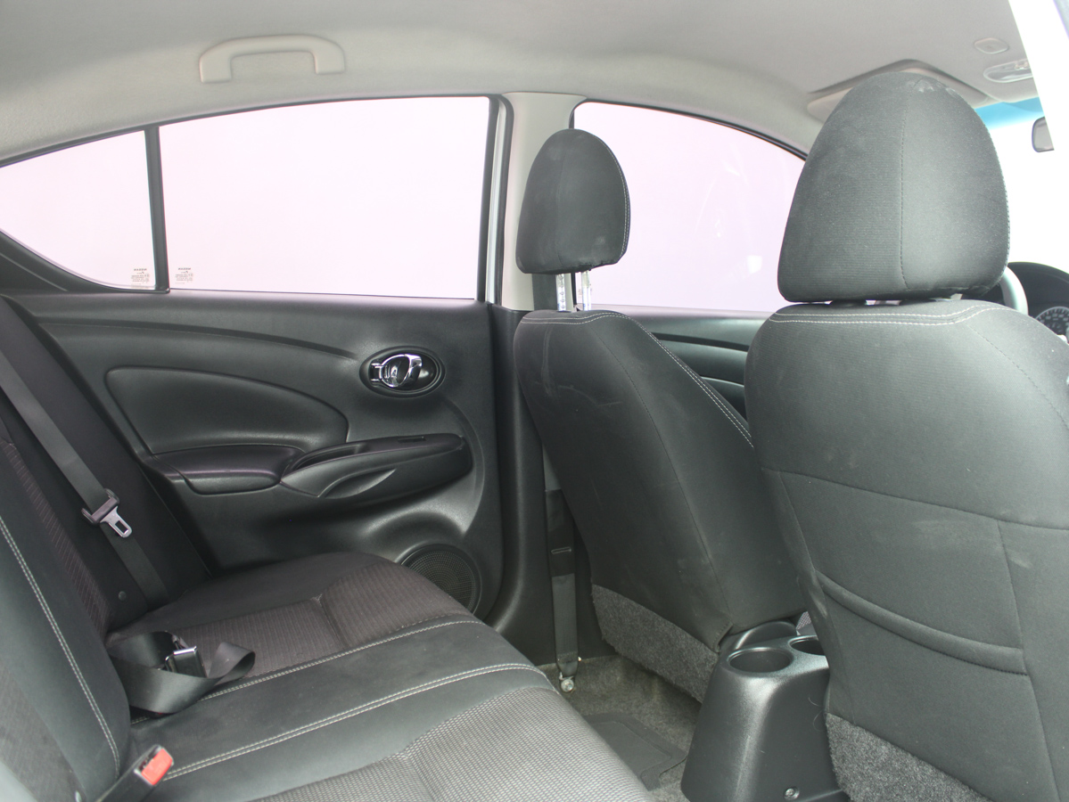 NISSAN VERSA 2015