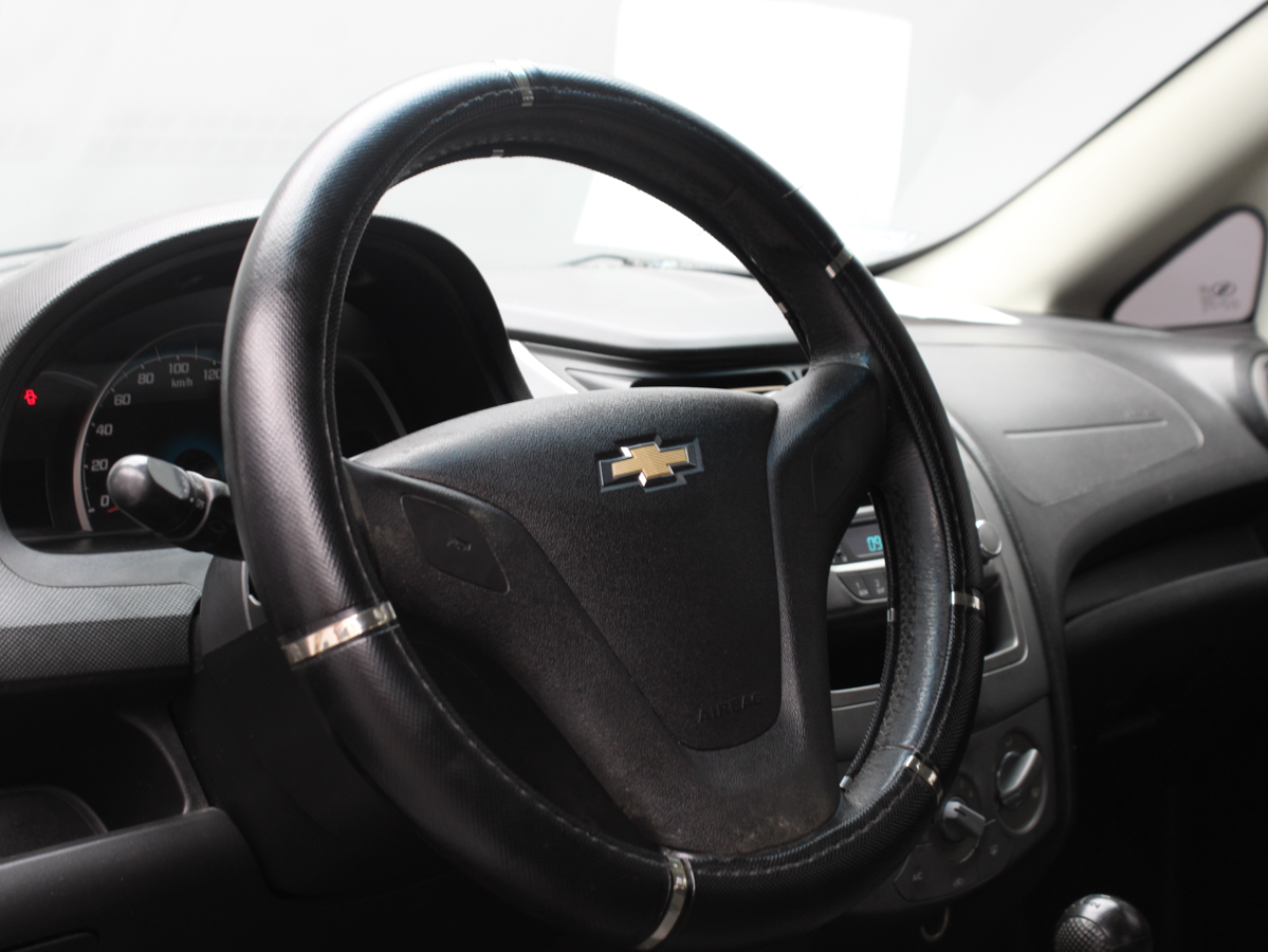 CHEVROLET SAIL LT 2014