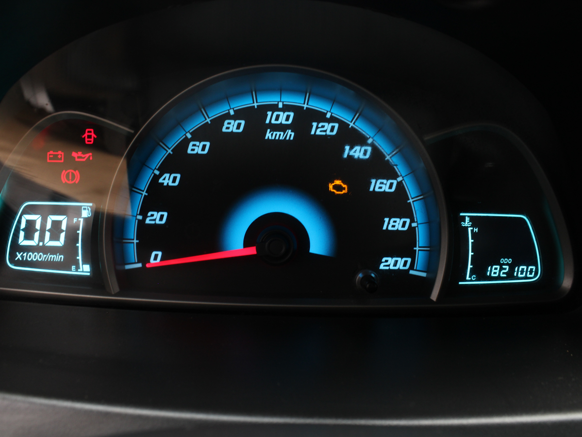 CHEVROLET SAIL LT 2014