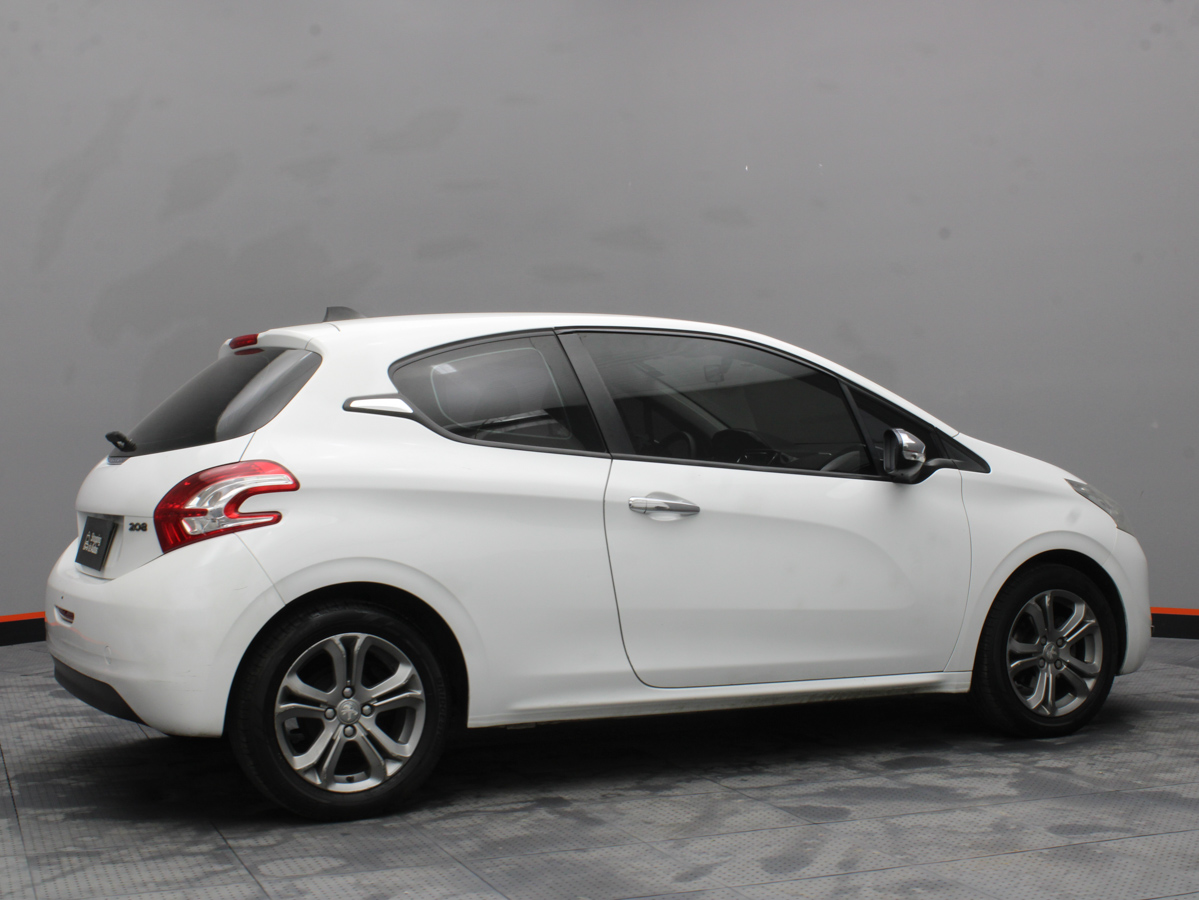 PEUGEOT 208 ACTIVE 2014
