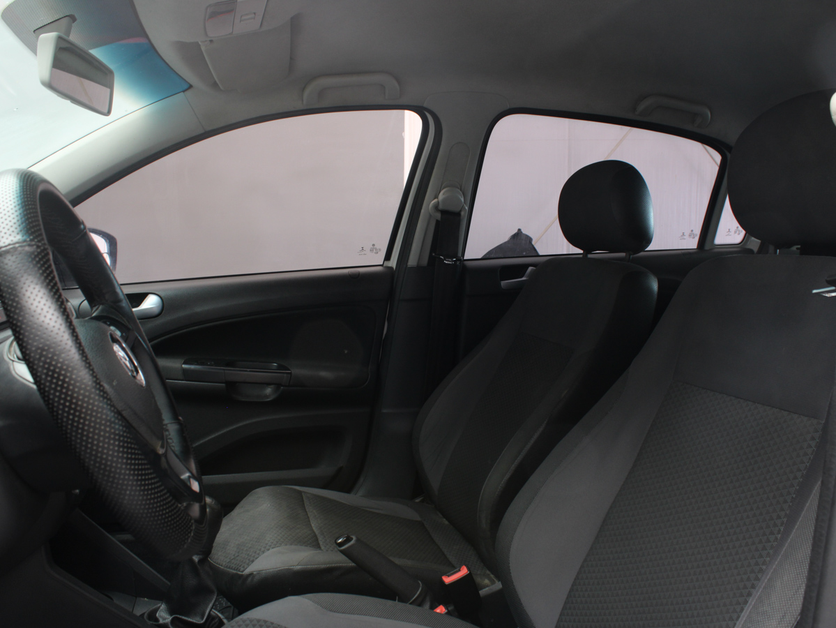 VOLKSWAGEN GOL SEDAN 2018