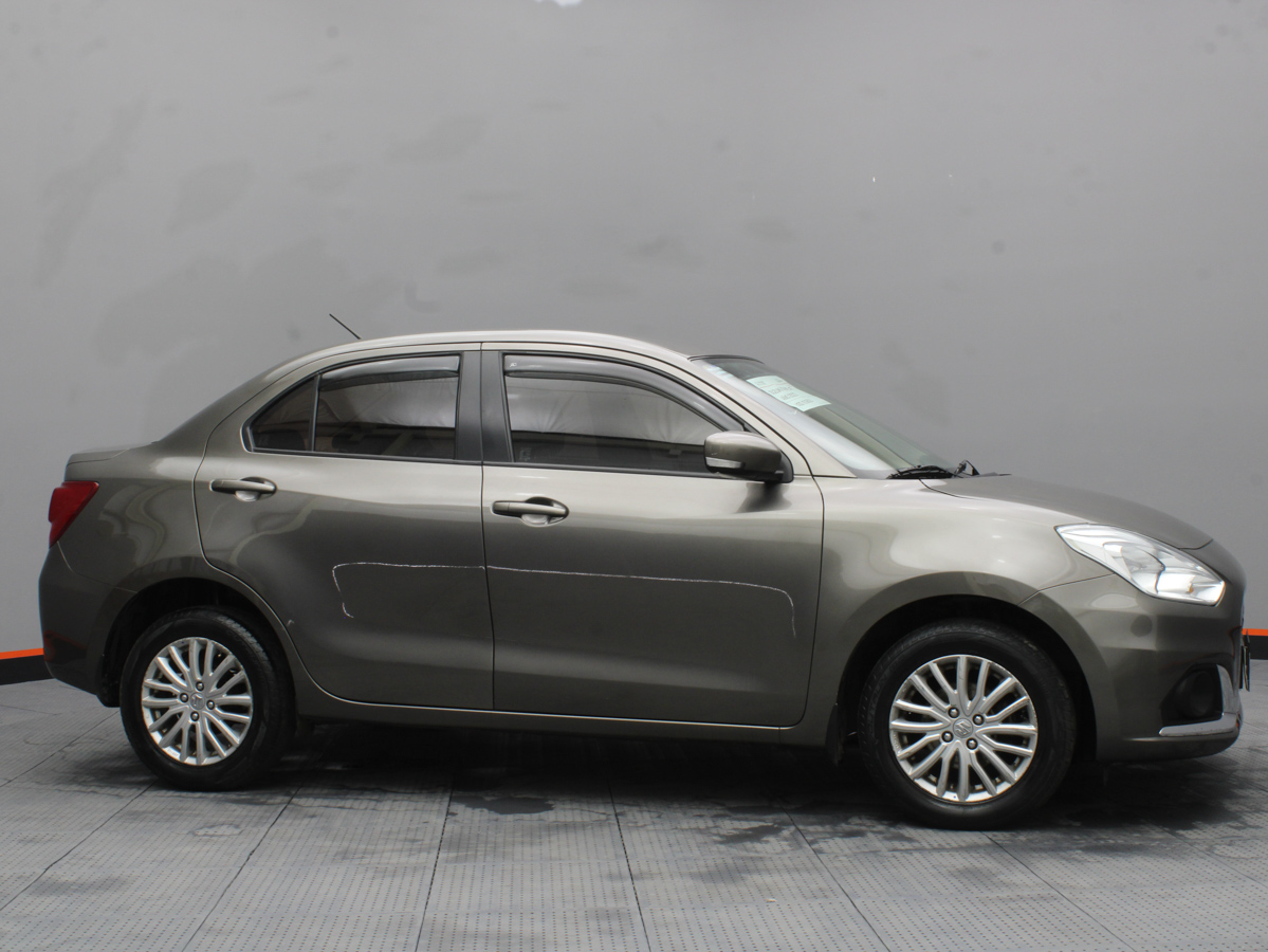 SUZUKI DZIRE AT 2022