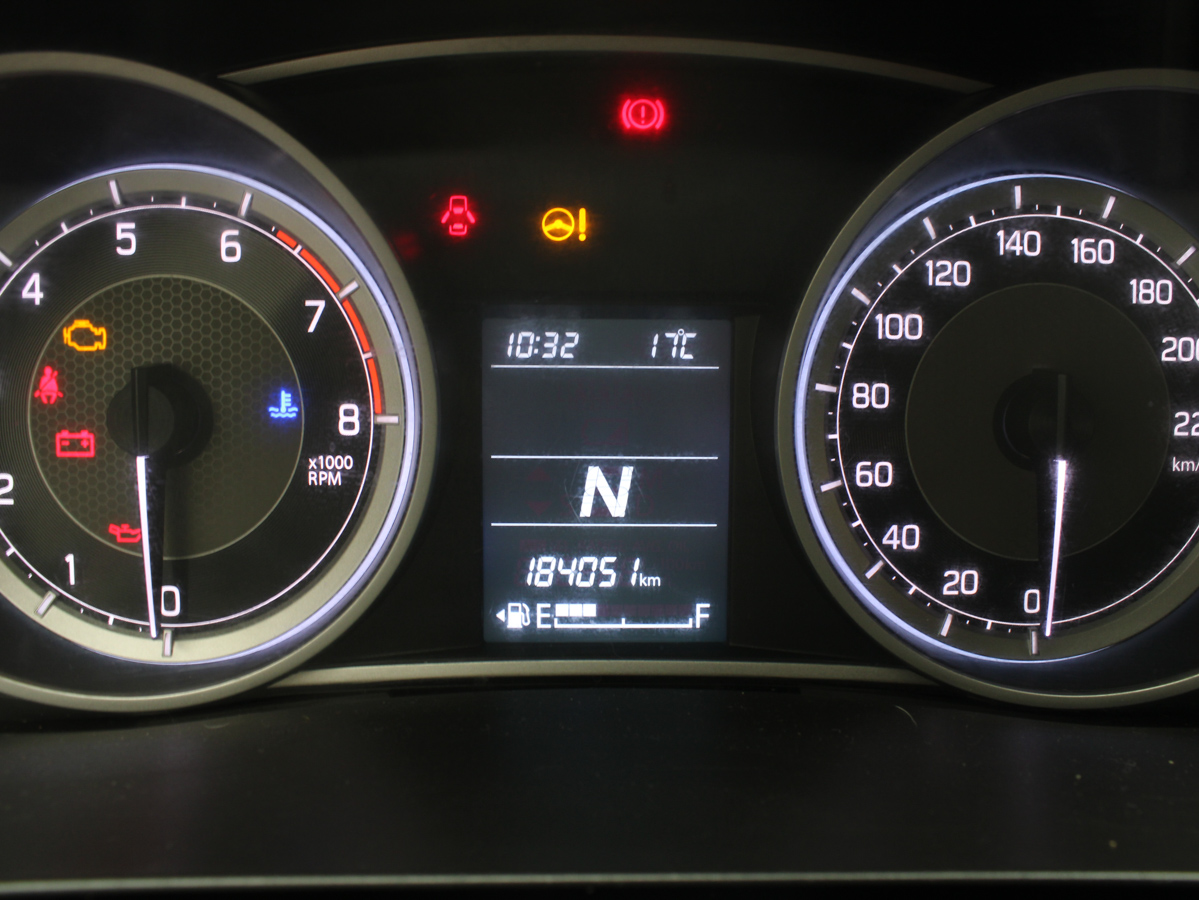 SUZUKI DZIRE AT 2022