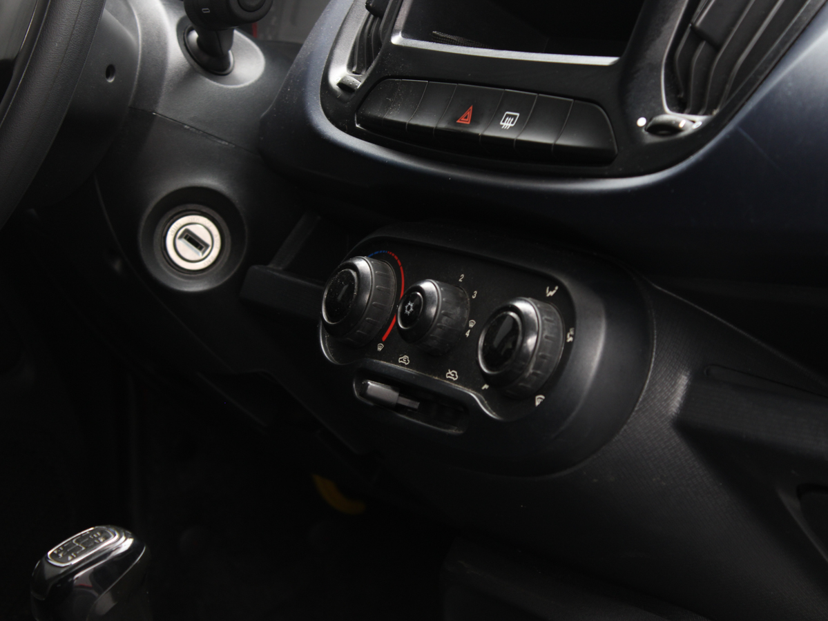 FIAT UNO ATTRACTIVE 2018