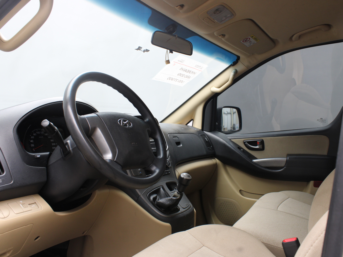 HYUNDAI H1 MINIBUS 2019