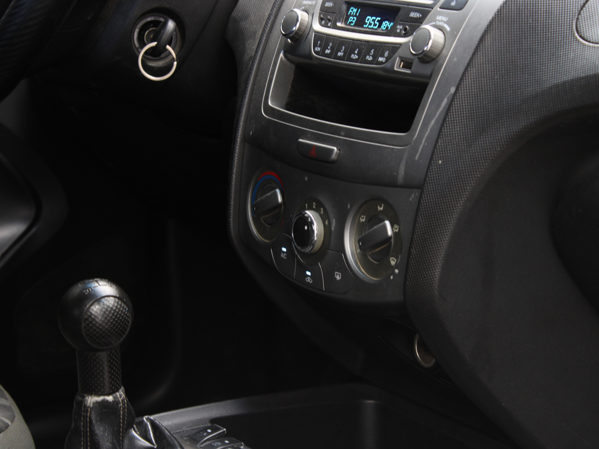 CHEVROLET SAIL LT 2014