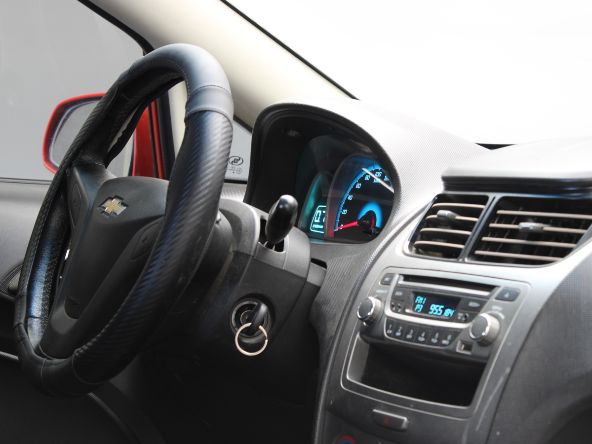 CHEVROLET SAIL LT 2014