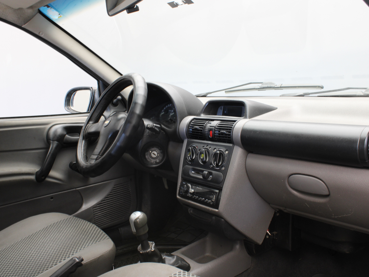 CHEVROLET CORSA 2011