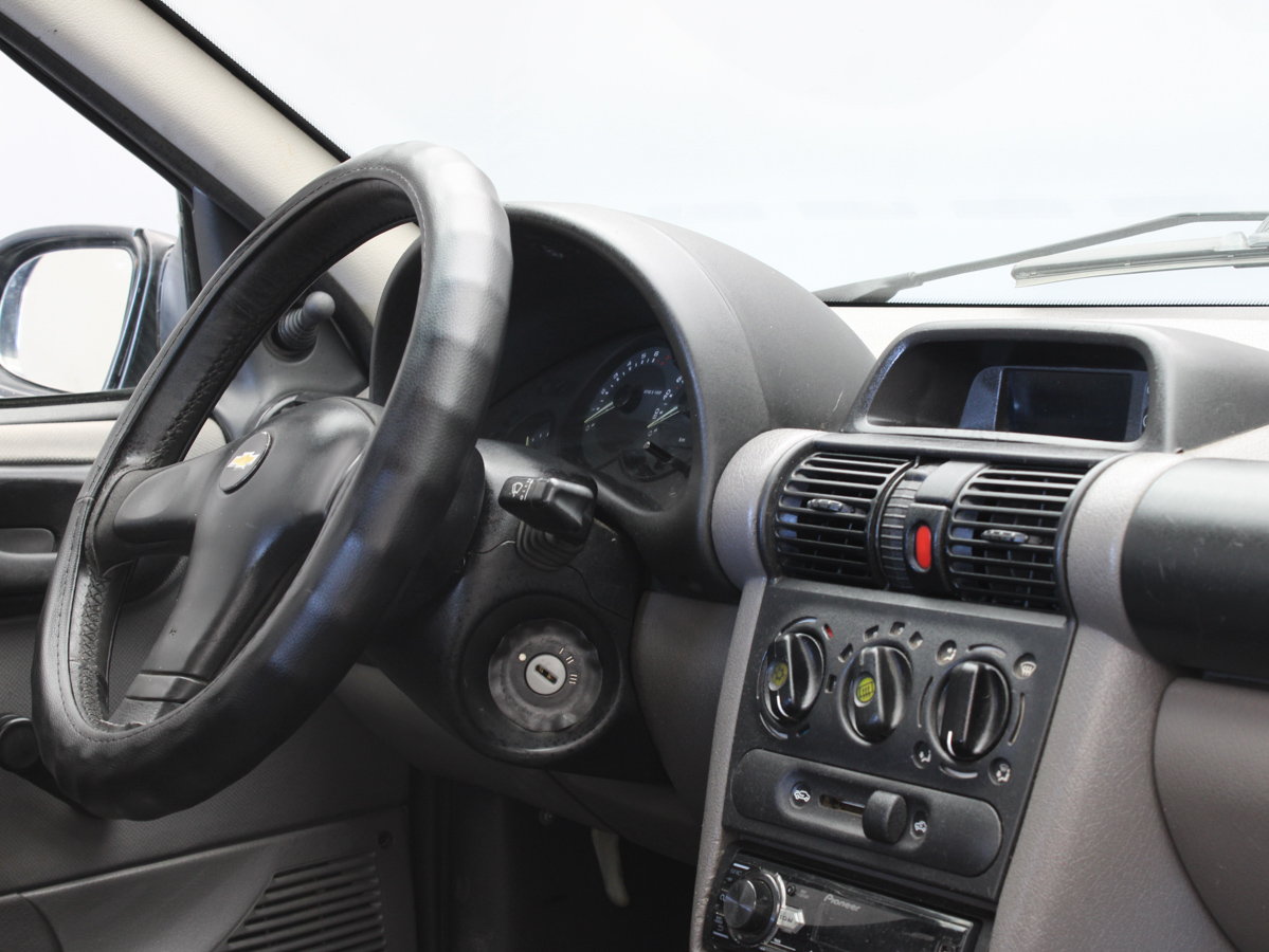 CHEVROLET CORSA 2011