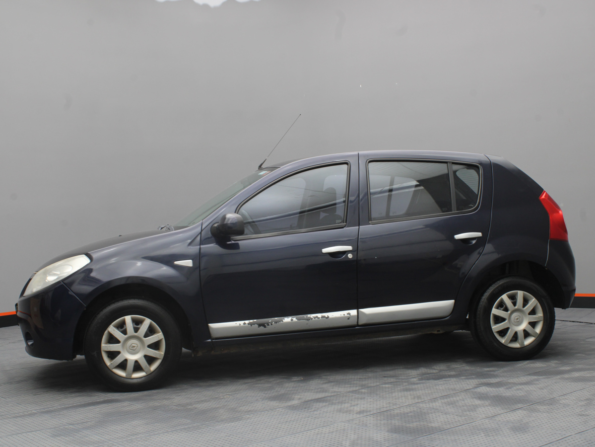 RENAULT SANDERO 2011