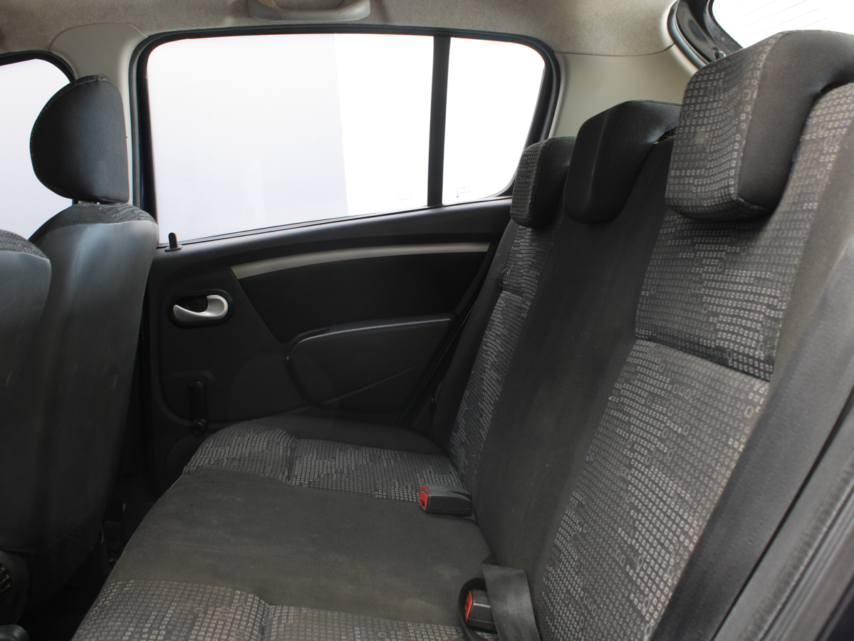 RENAULT SANDERO 2011