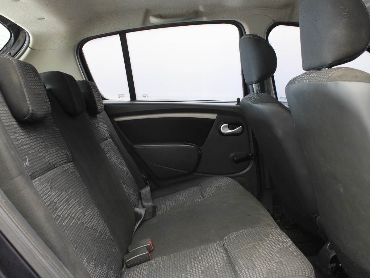 RENAULT SANDERO 2011