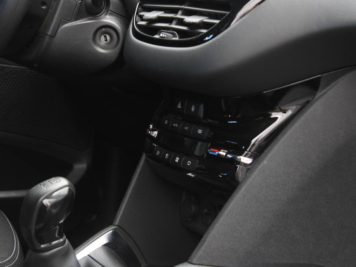 PEUGEOT 208 ACTIVE 2016