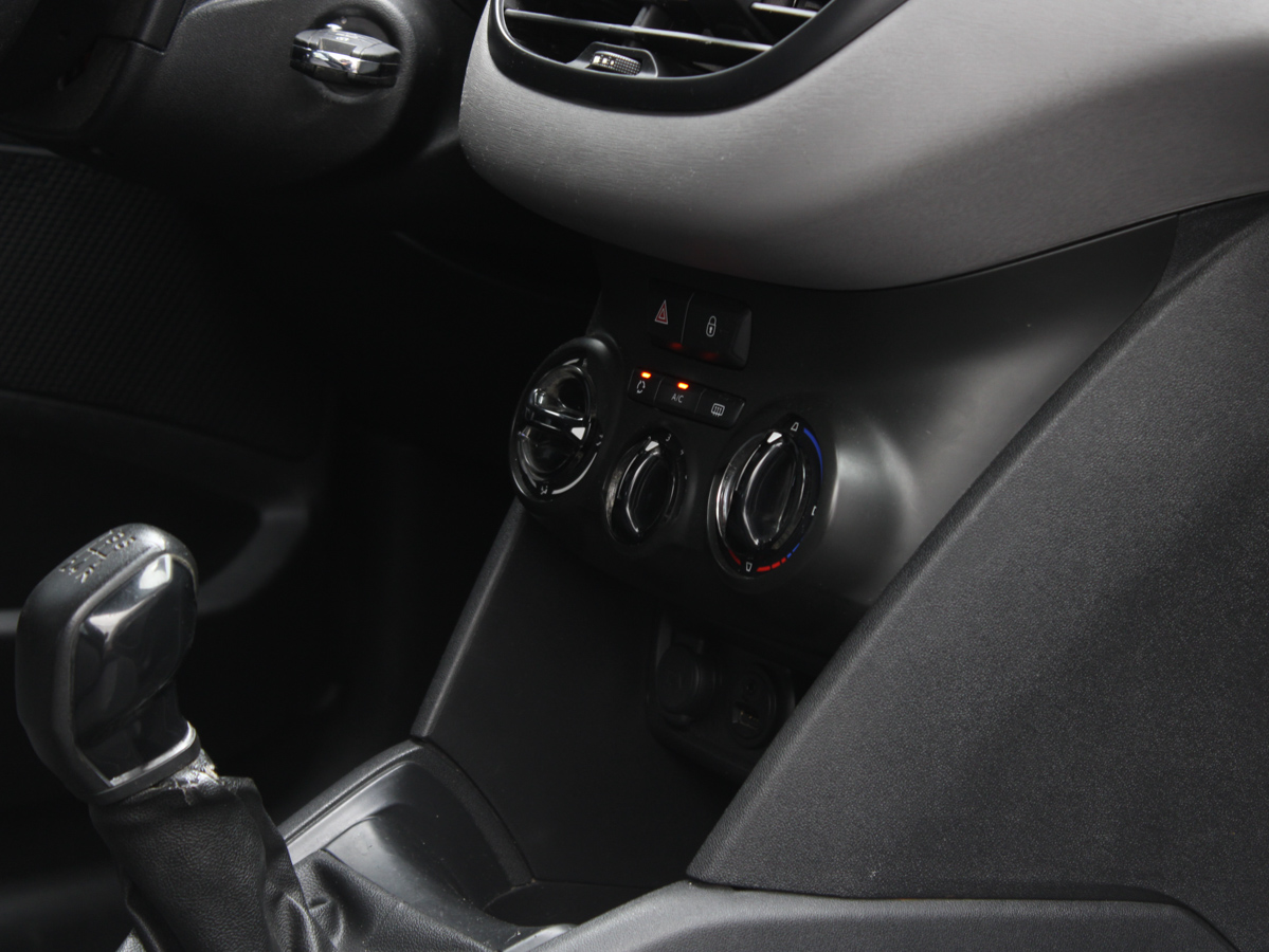 PEUGEOT 208 ALLURE 2017