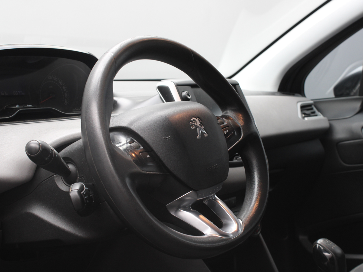 PEUGEOT 208 ALLURE 2017