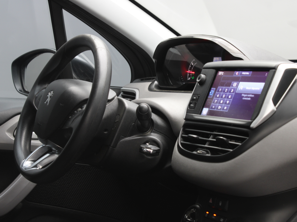 PEUGEOT 208 ALLURE 2017