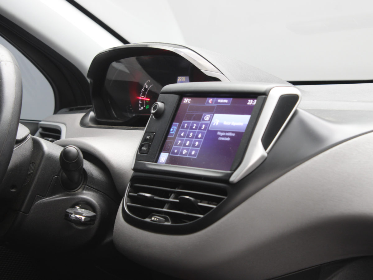 PEUGEOT 208 ALLURE 2017