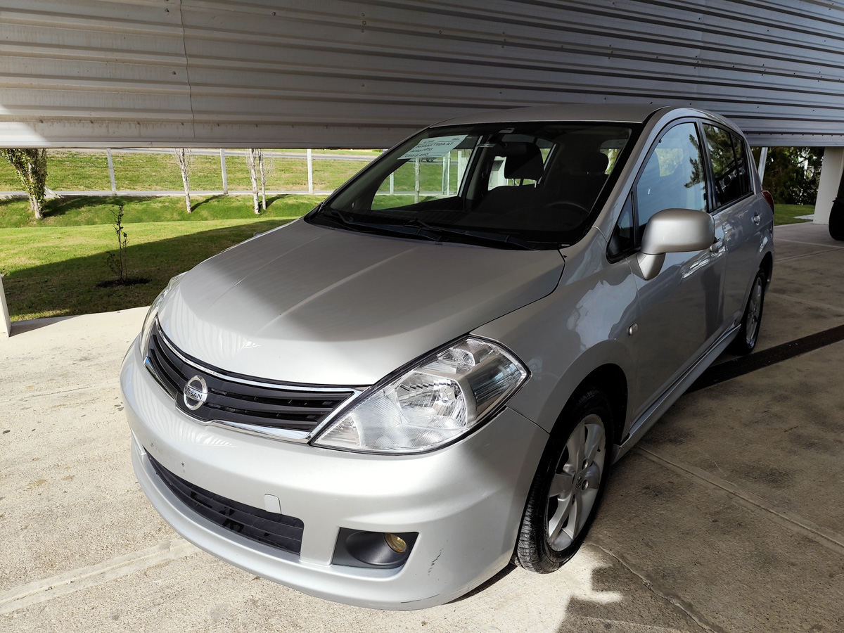 NISSAN TIIDA 2010