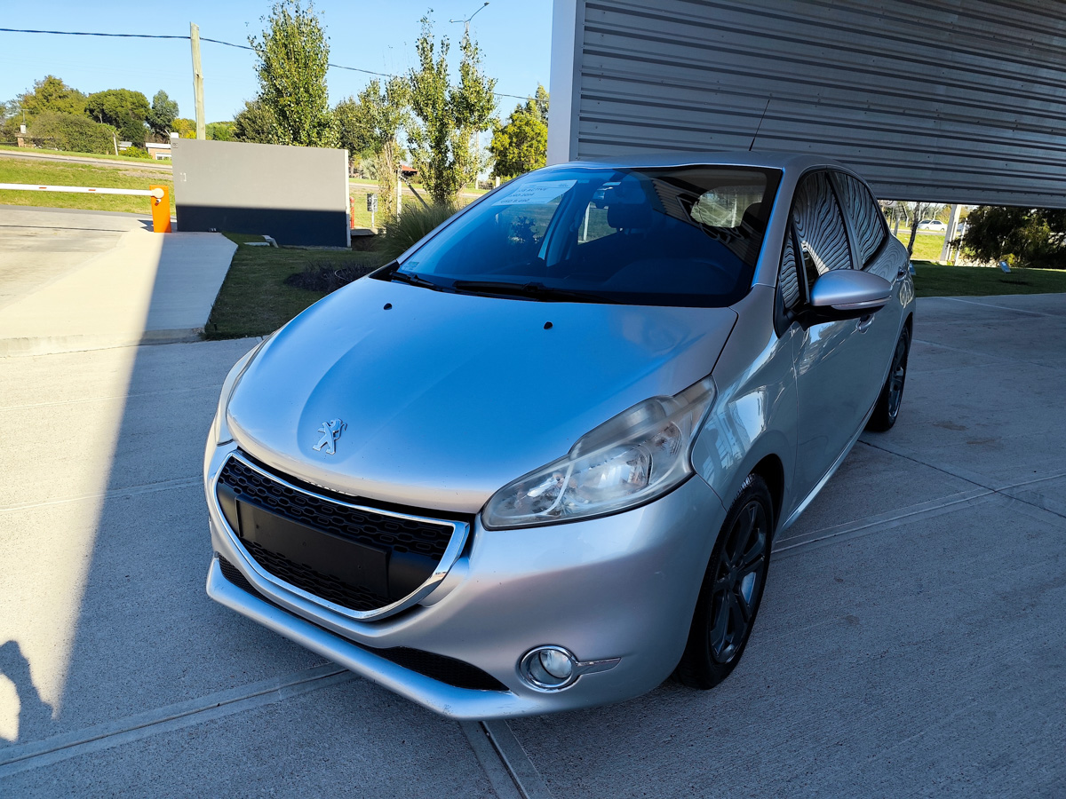 PEUGEOT 208 ACTIVE 2014