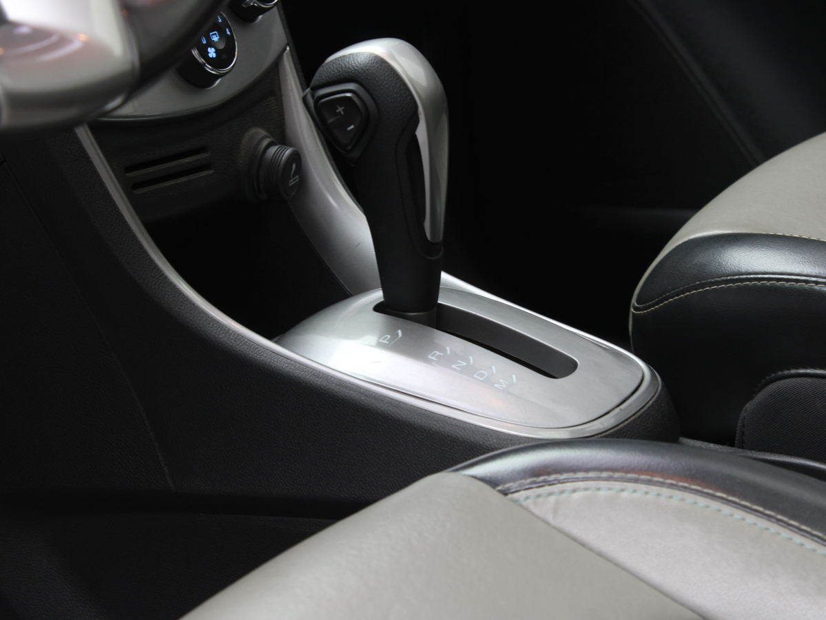 CHEVROLET TRACKER LTZ AT 2014