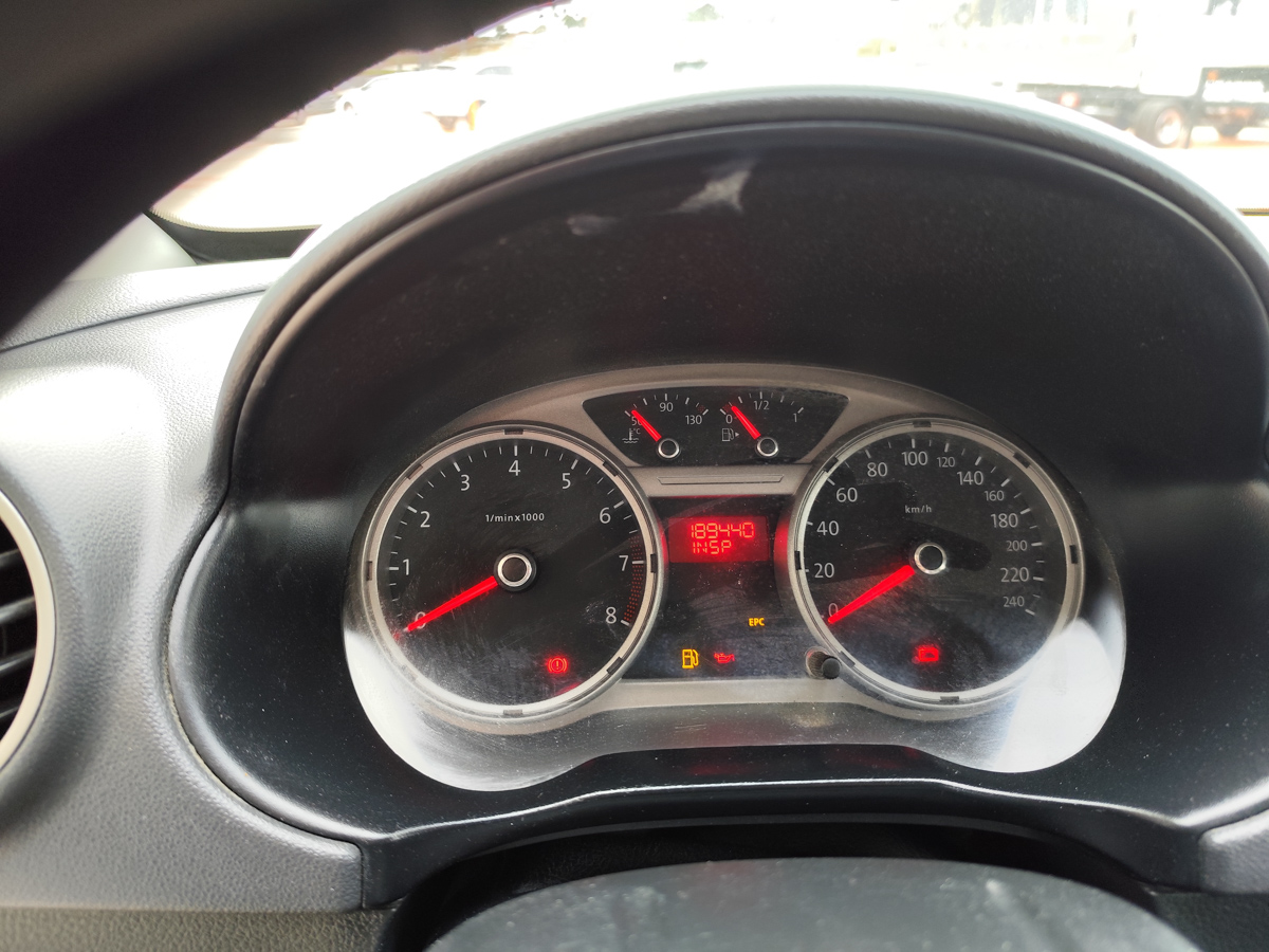 VOLKSWAGEN GOL 2013