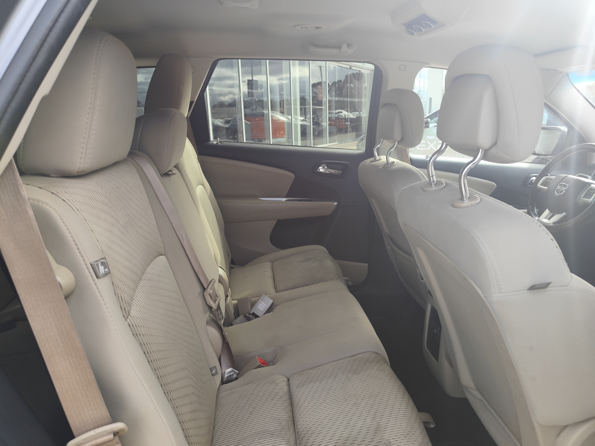 DODGE JOURNEY SE 2012