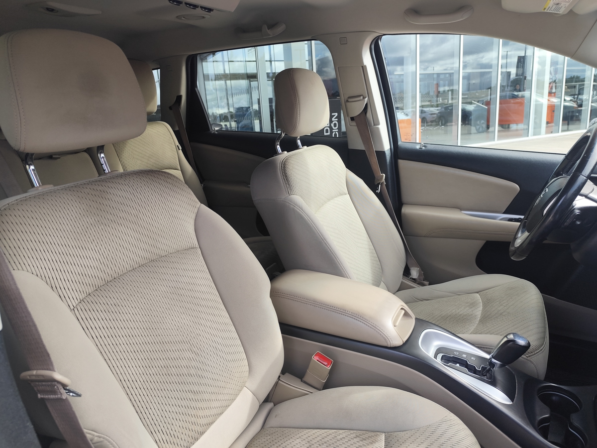 DODGE JOURNEY SE 2012