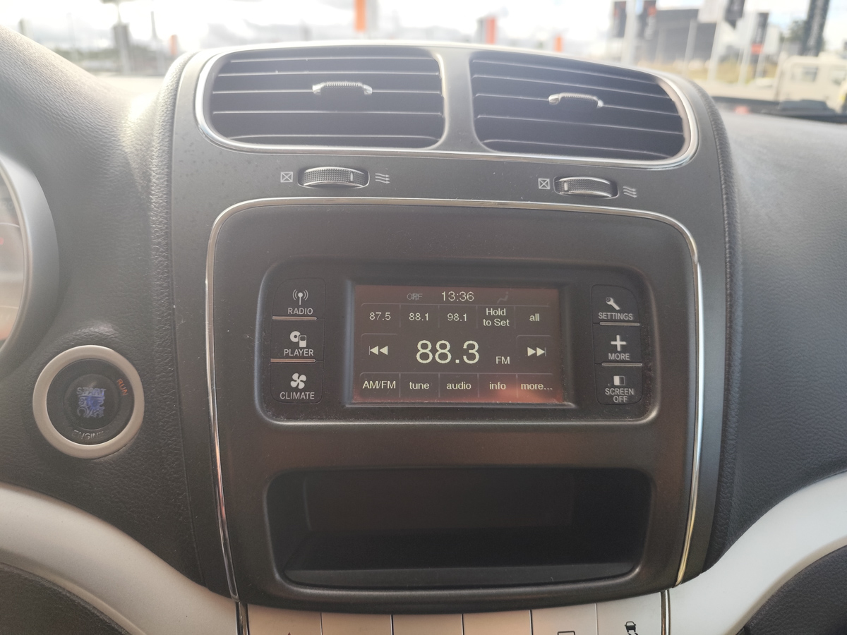 DODGE JOURNEY SE 2012