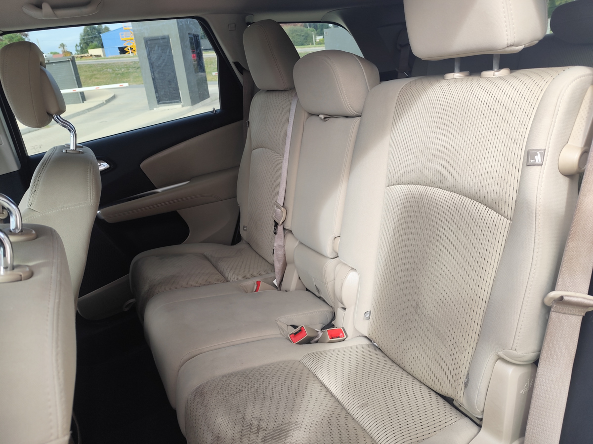 DODGE JOURNEY SE 2012