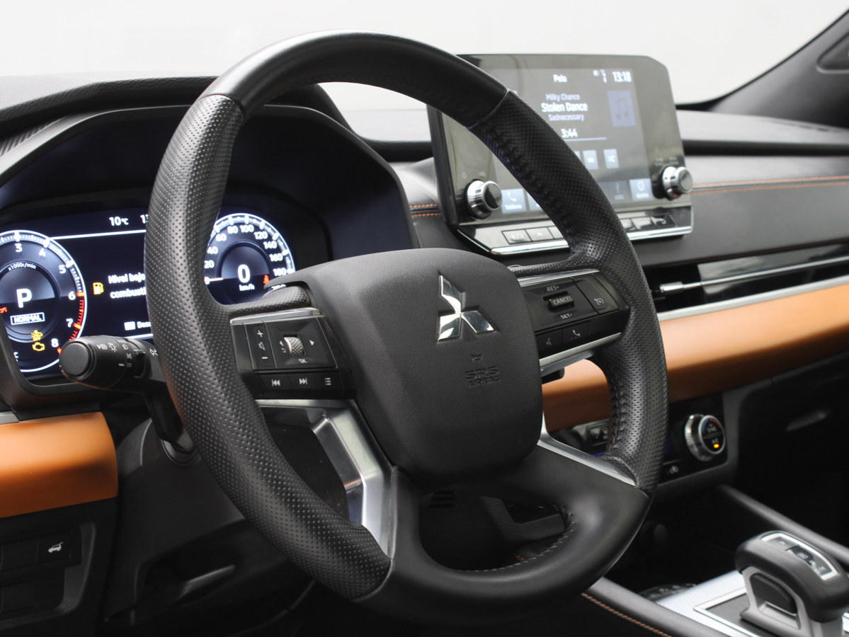 MITSUBISHI OUTLANDER GLS AWD 2024