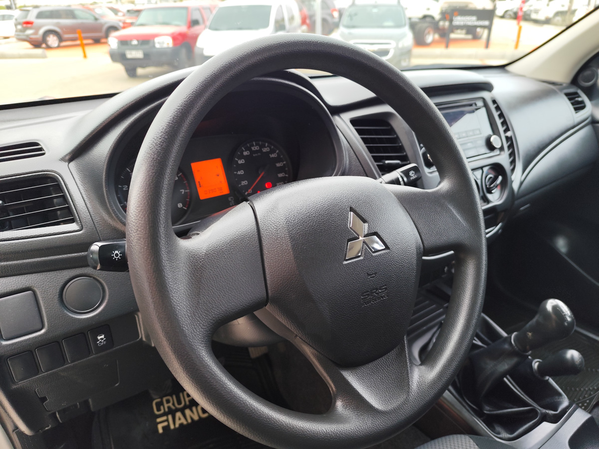 MITSUBISHI L200 4X4 2023