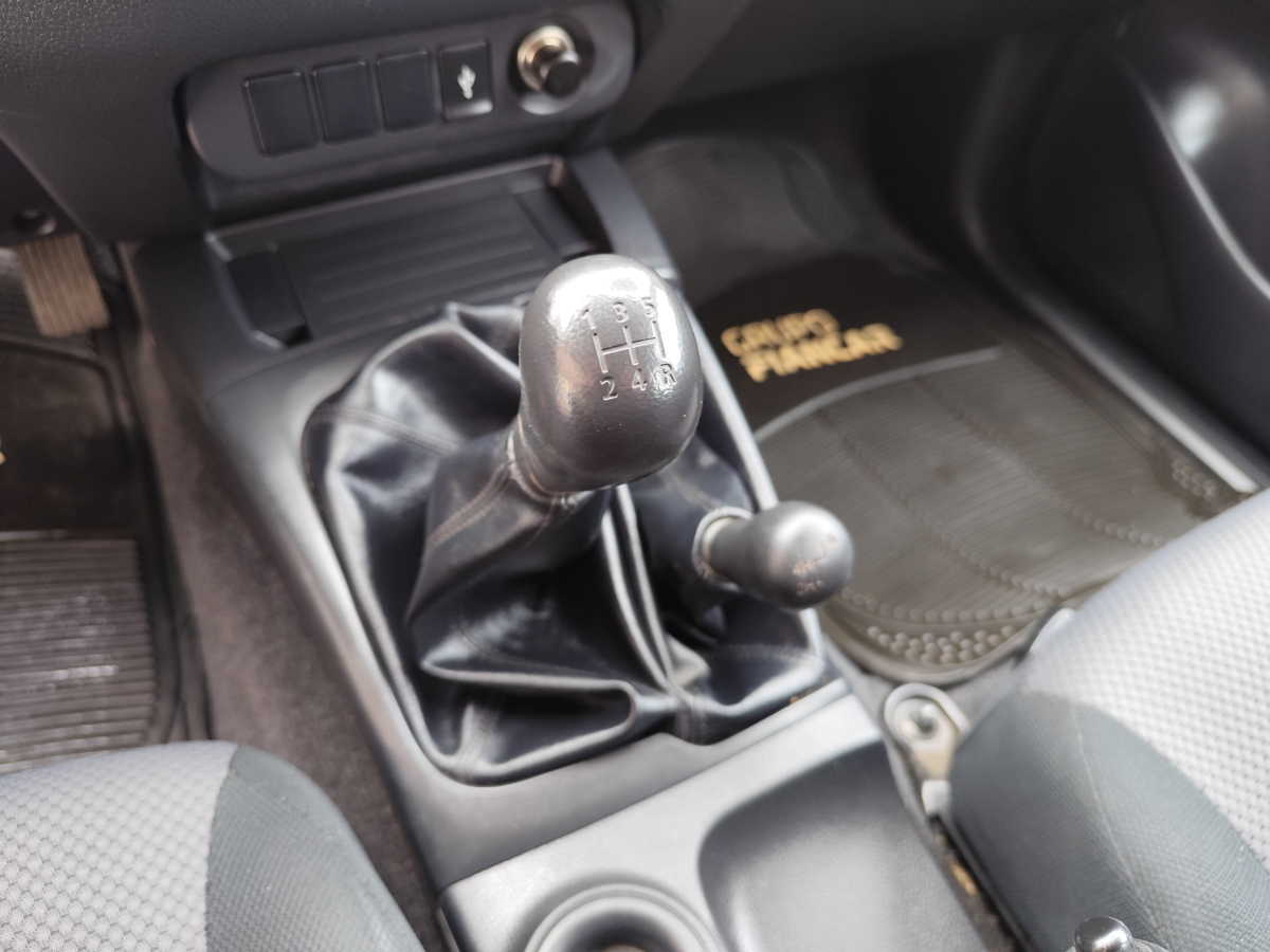 MITSUBISHI L200 4X4 2023